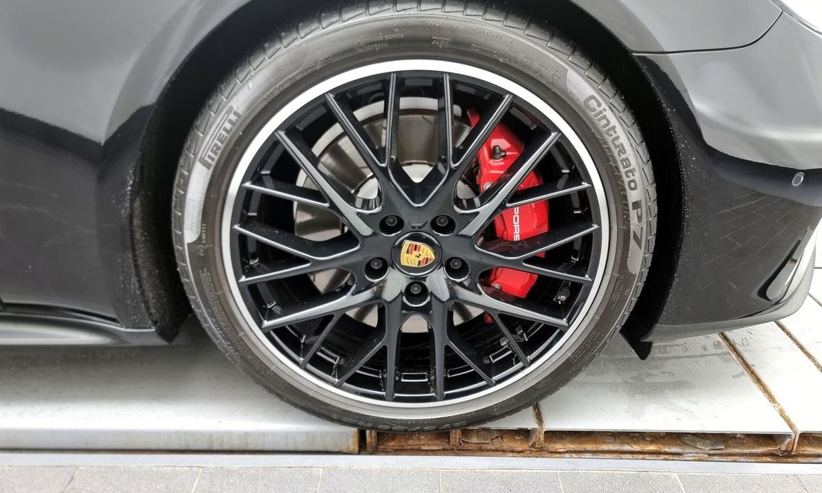 Porsche Panamera 2023