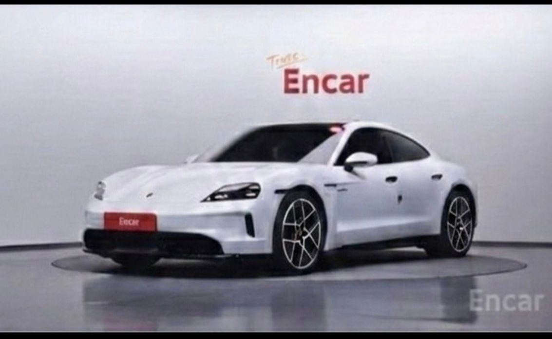 Porsche Taycan 2025
