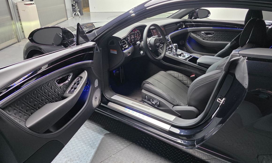 Bentley Continental 2023
