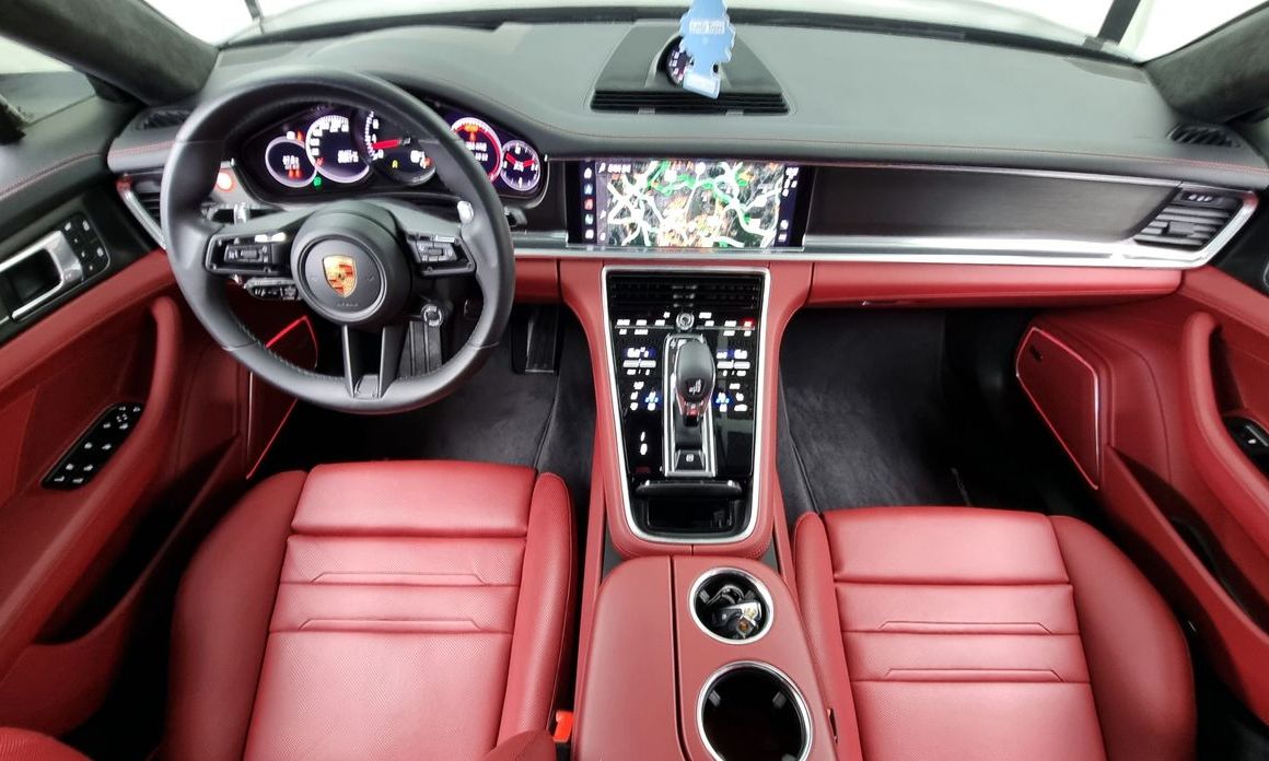 Porsche Panamera 2023
