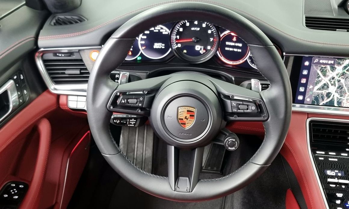 Porsche Panamera 2023
