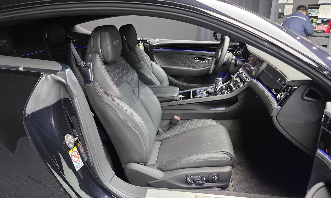 Bentley Continental 2023