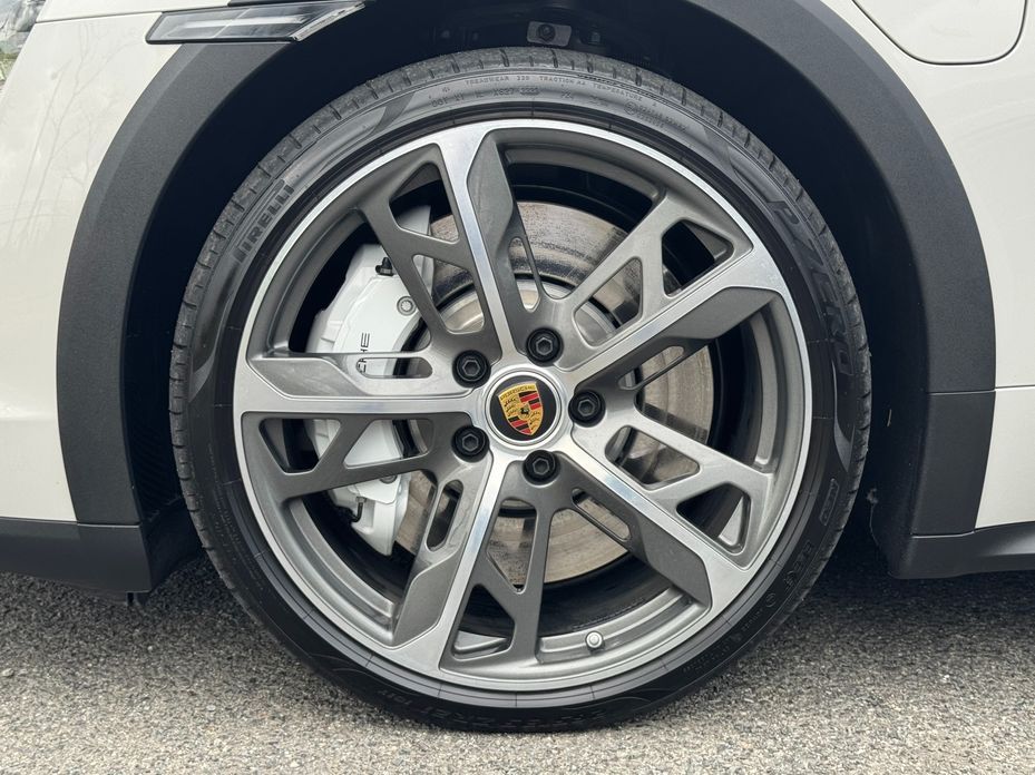 Porsche Taycan 2024