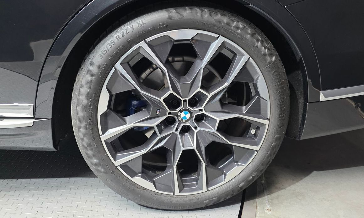 BMW X7 2024