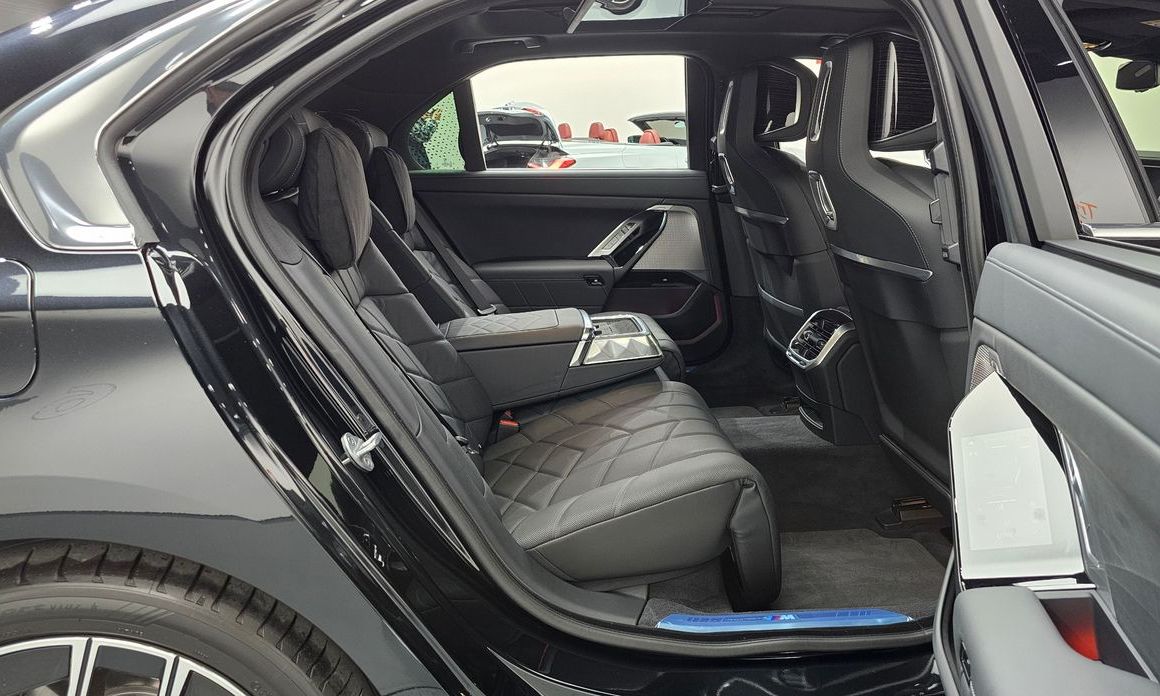 BMW 7-Series 2025