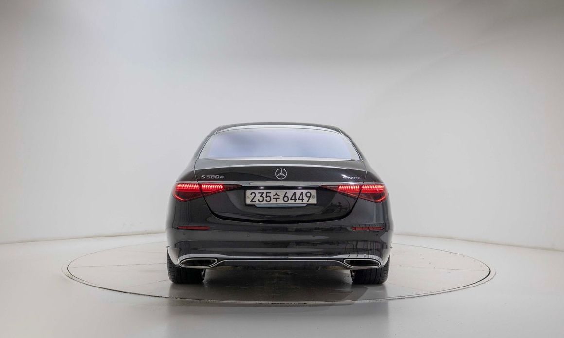 Mercedes-Benz S-Class 2023