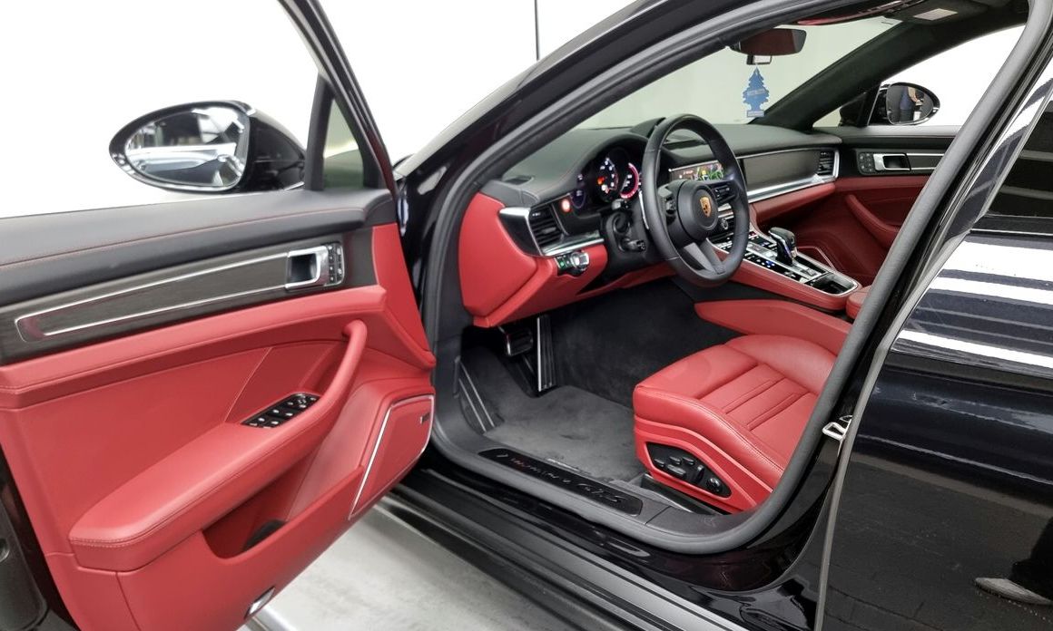 Porsche Panamera 2023