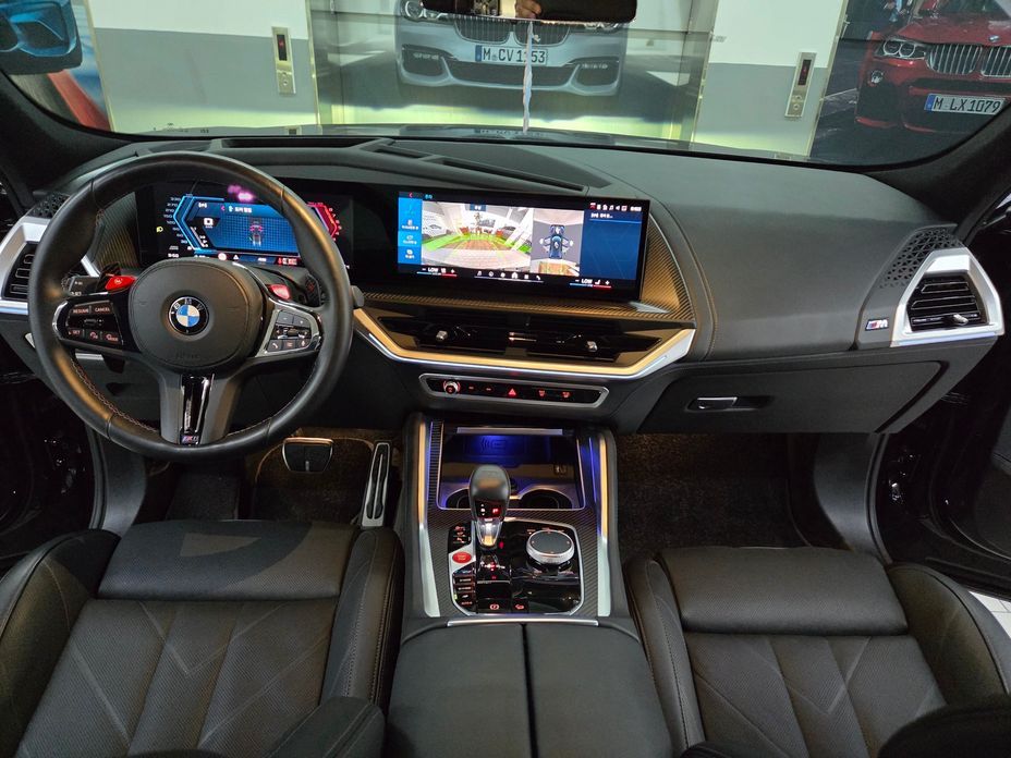 BMW XM 2024