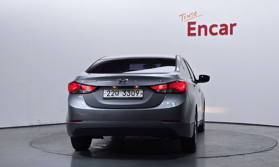 Hyundai AVANTE 2015