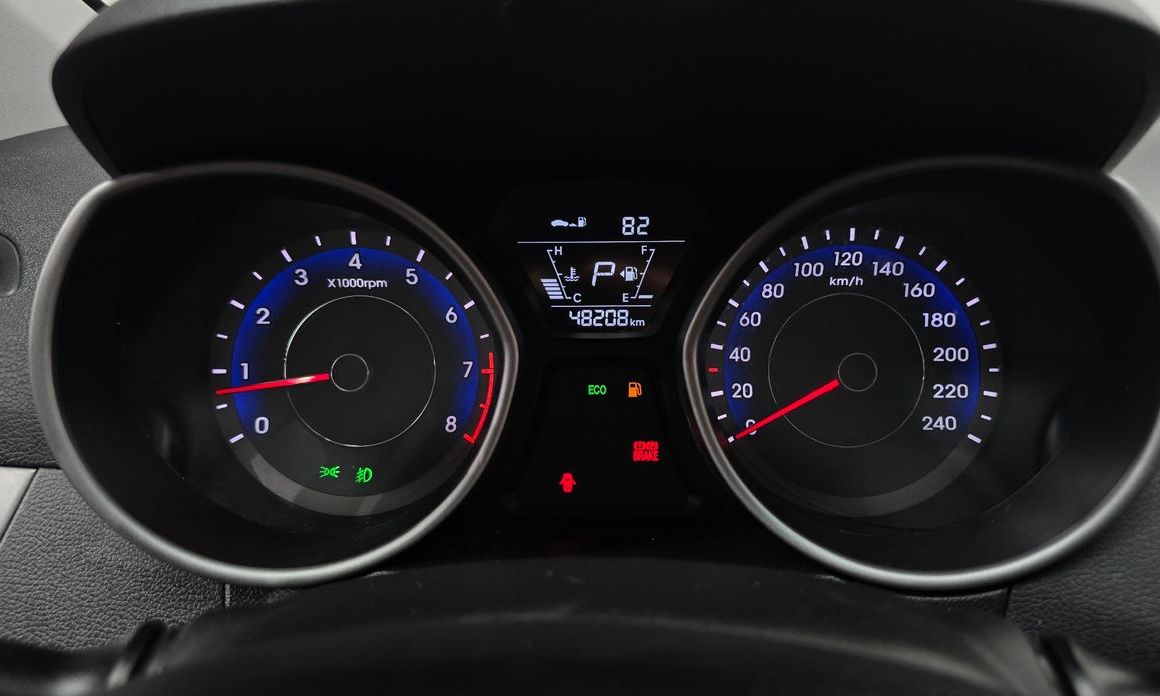 Hyundai AVANTE 2015