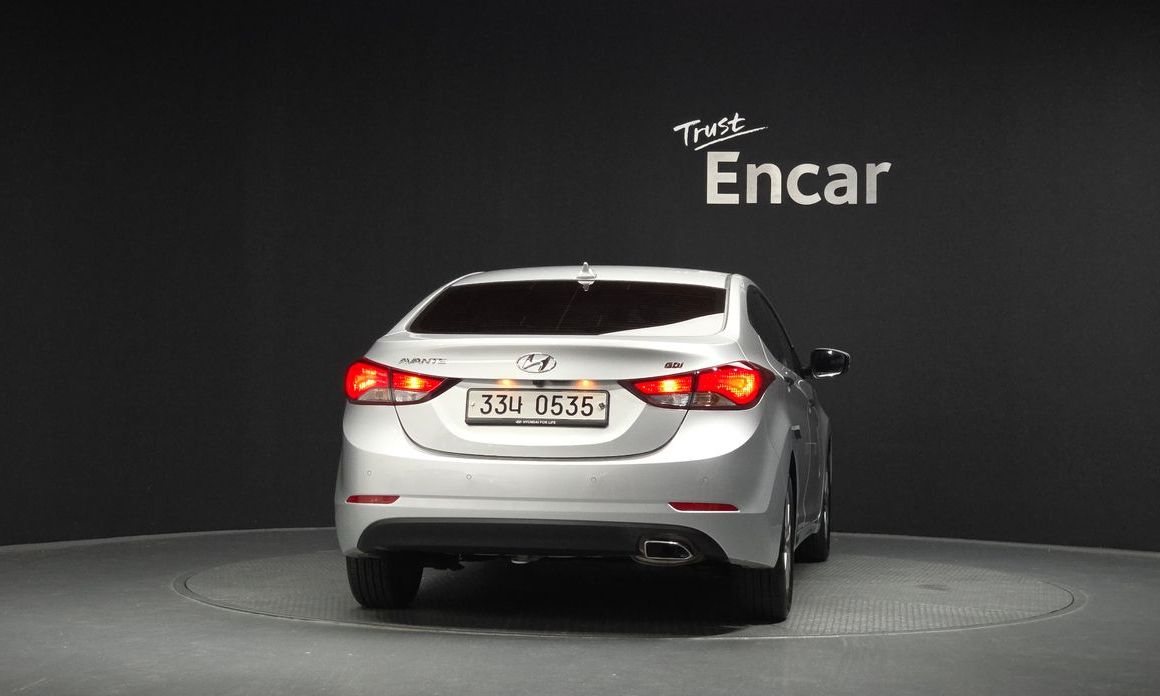 Hyundai AVANTE 2016
