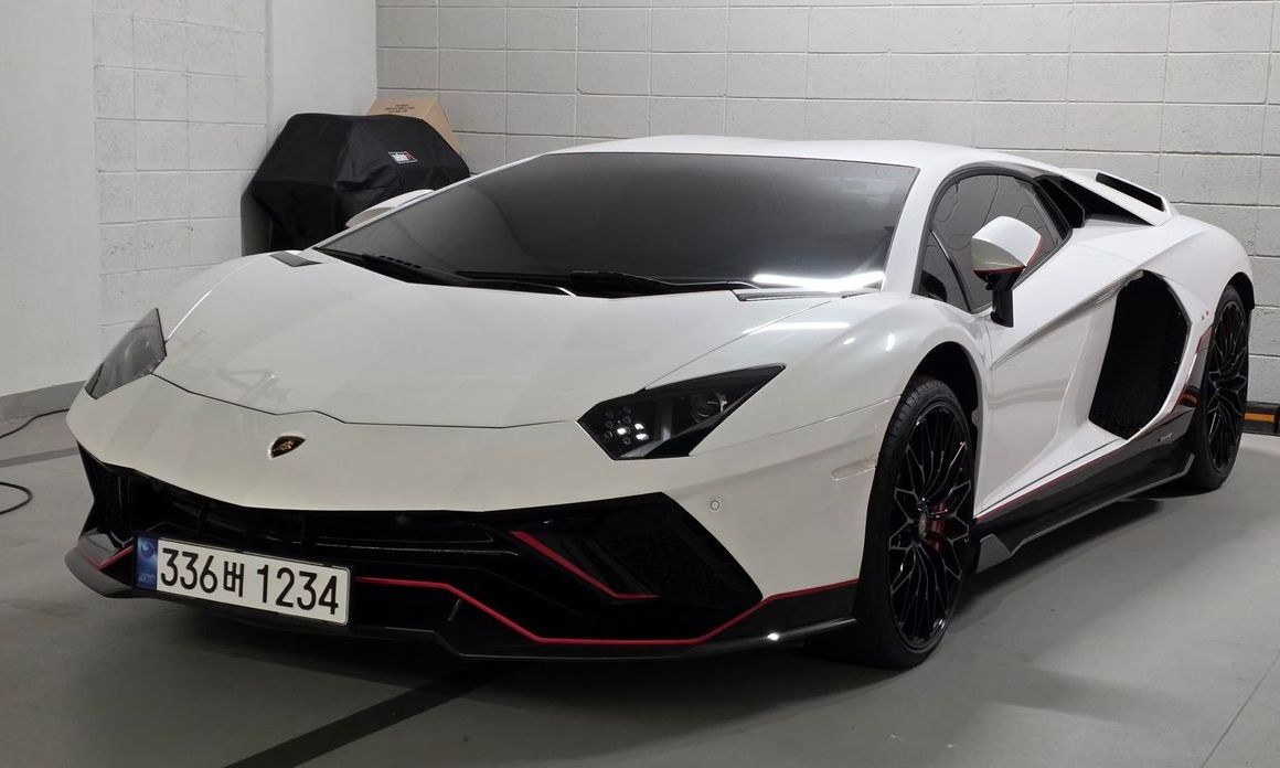 Lamborghini Aventador 2022