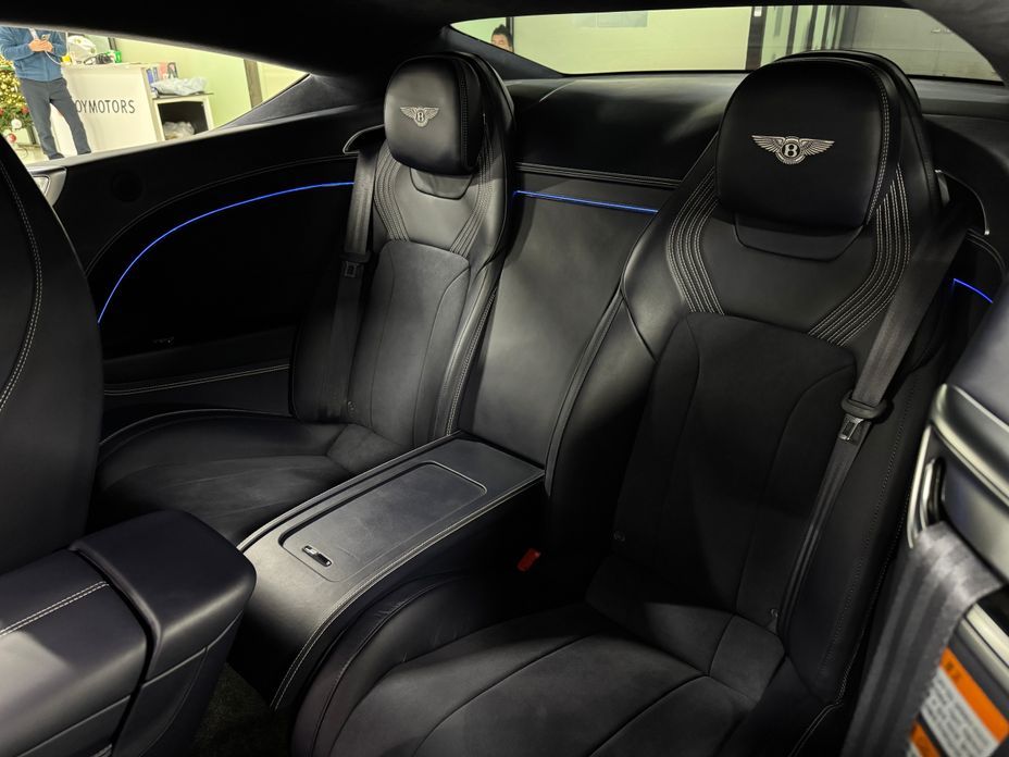 Bentley Continental 2023