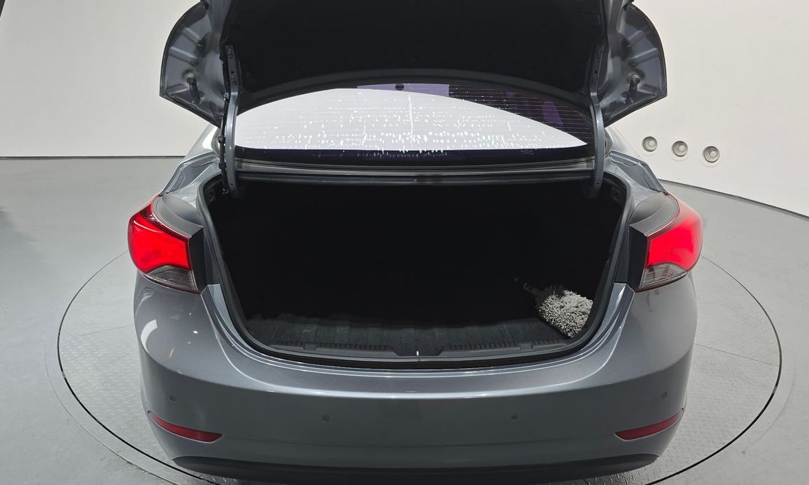 Hyundai AVANTE 2015