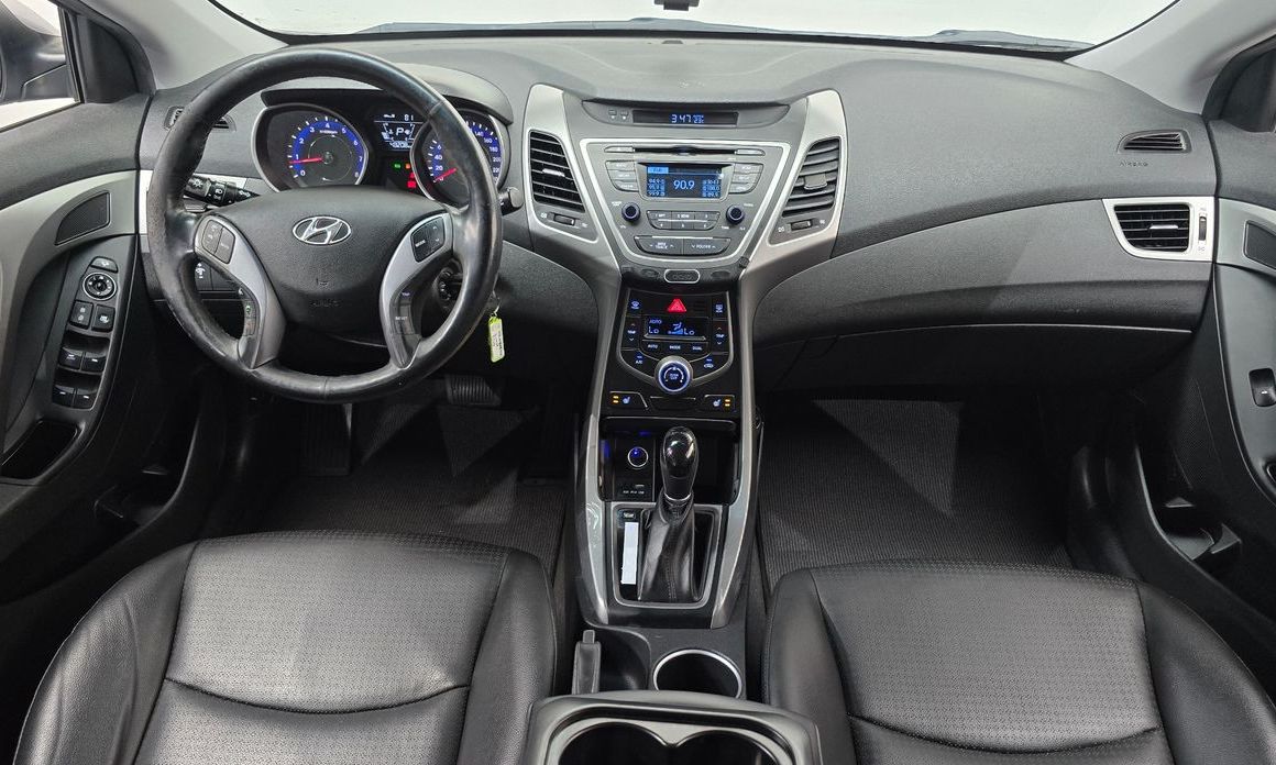 Hyundai AVANTE 2015
