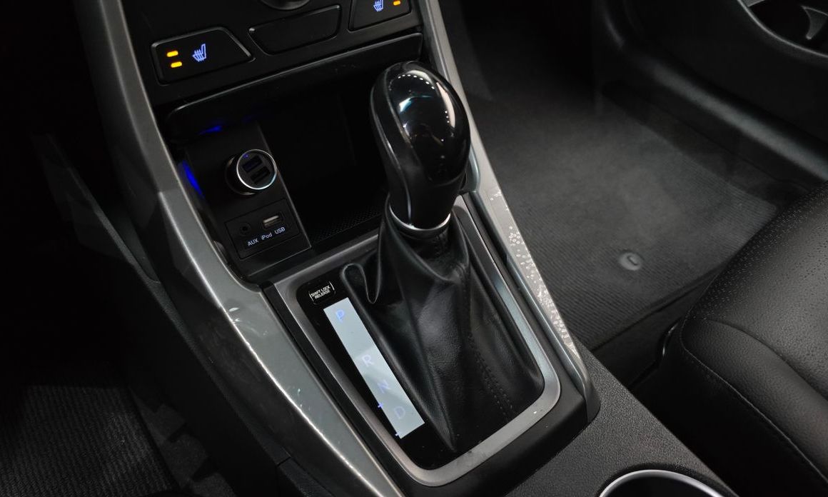 Hyundai AVANTE 2015