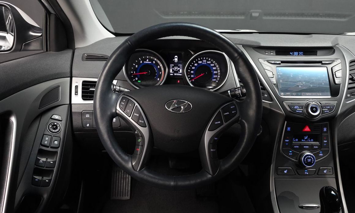 Hyundai AVANTE 2016