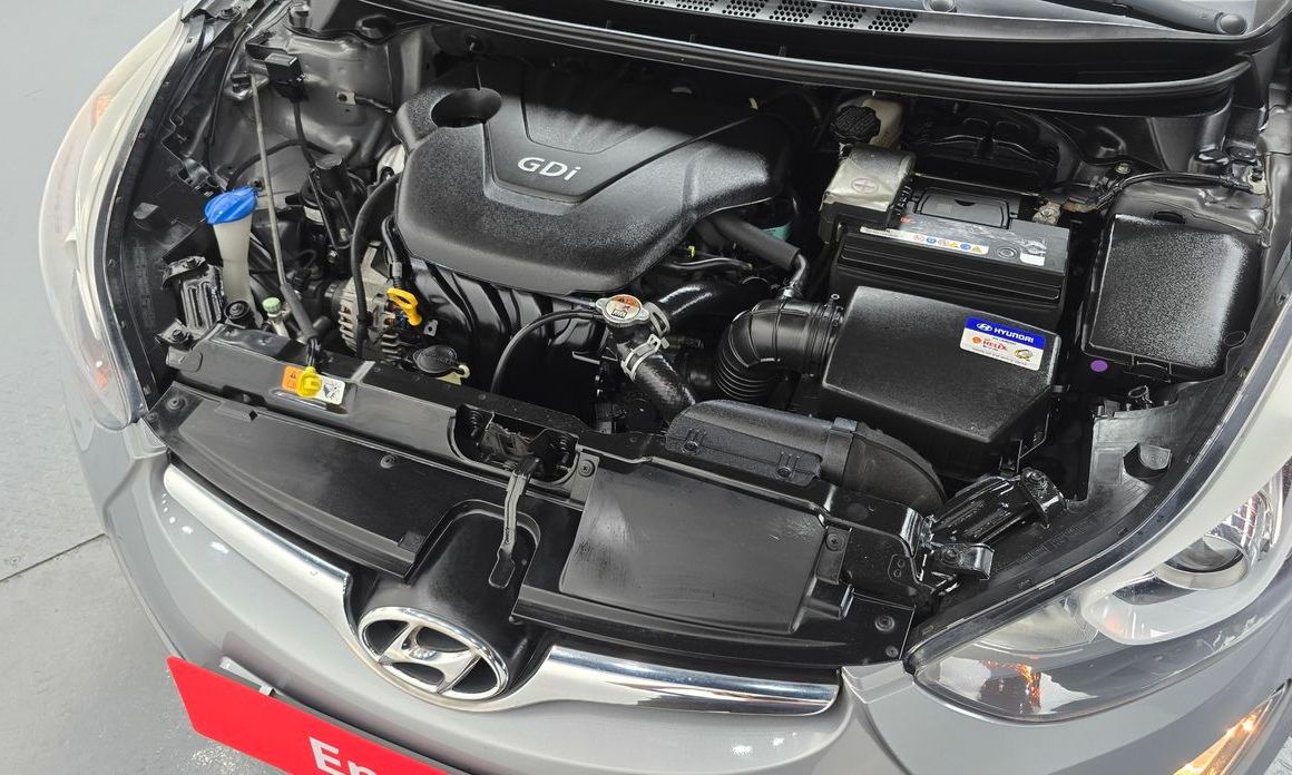 Hyundai AVANTE 2015