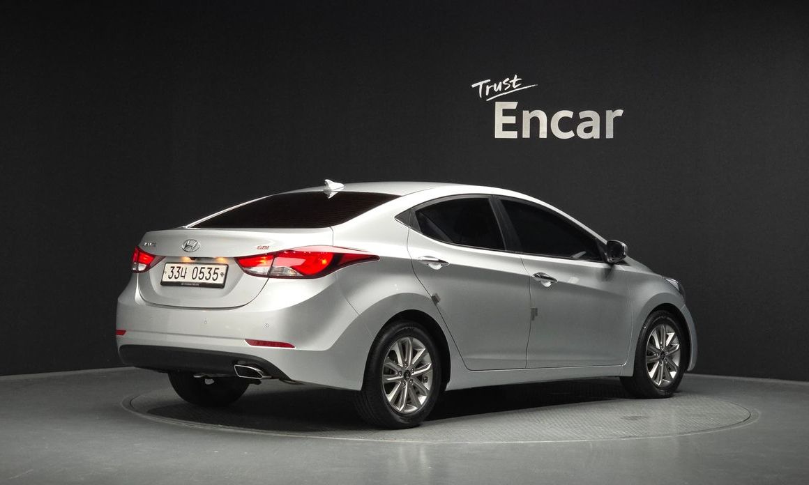 Hyundai AVANTE 2016