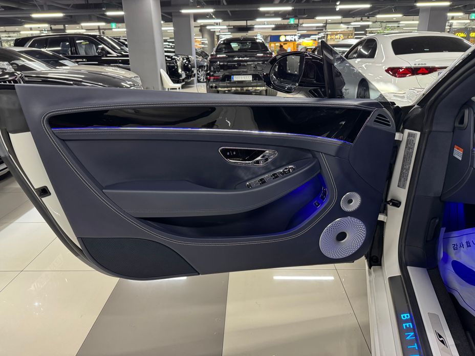 Bentley Continental 2023