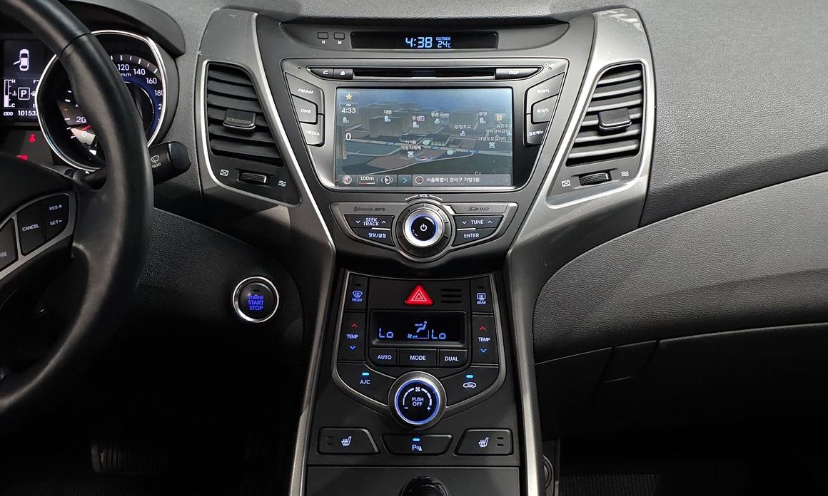 Hyundai AVANTE 2016