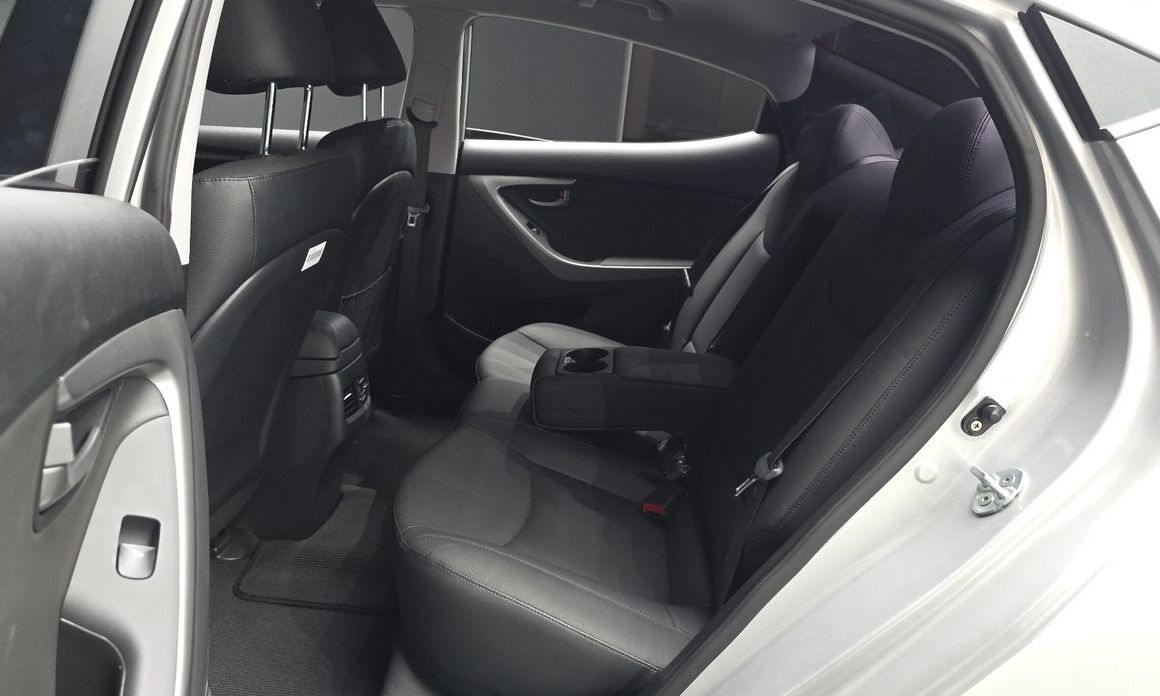 Hyundai AVANTE 2016