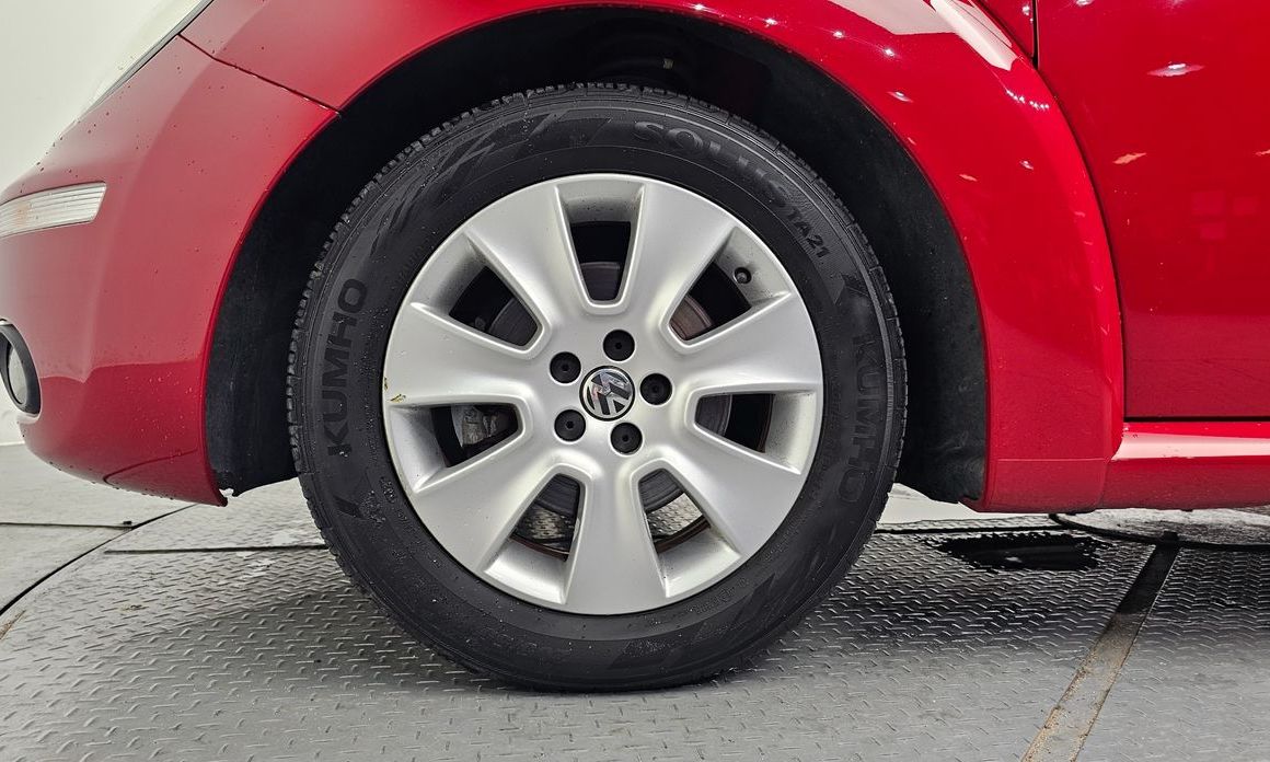 Volkswagen Beatle 2011