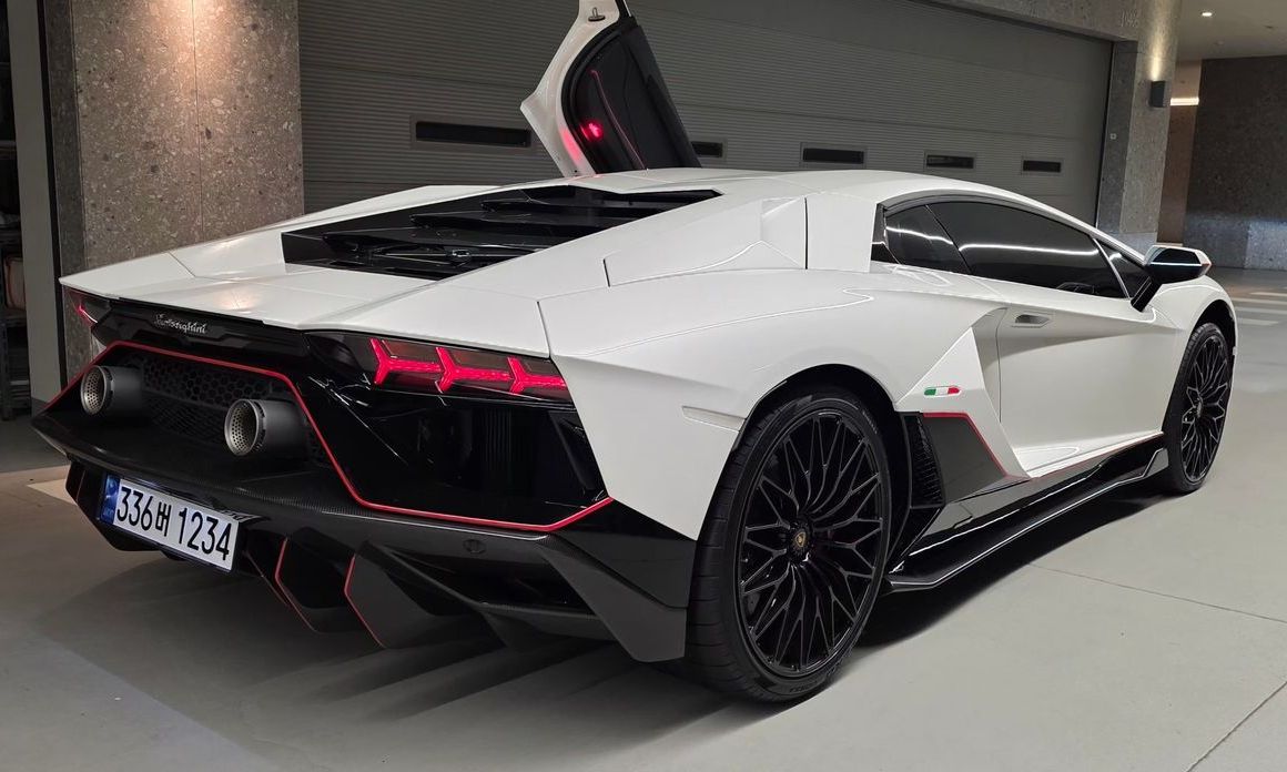 Lamborghini Aventador 2022