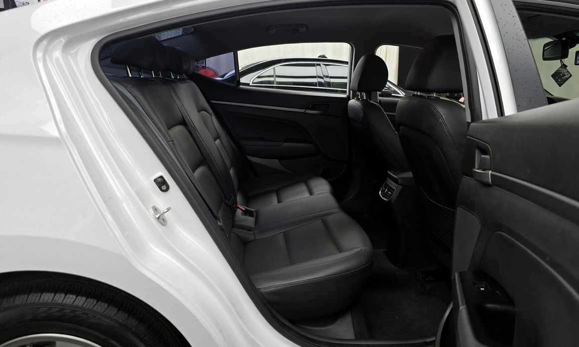 Hyundai AVANTE 2017
