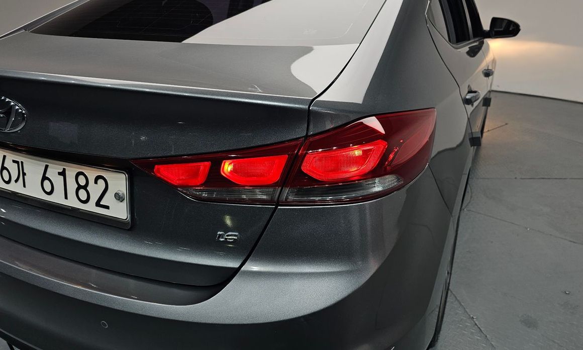 Hyundai AVANTE 2018
