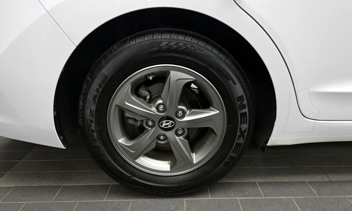 Hyundai AVANTE 2017