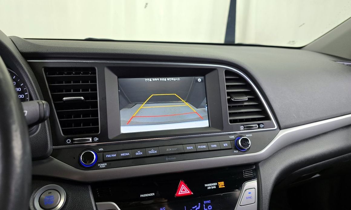 Hyundai AVANTE 2017