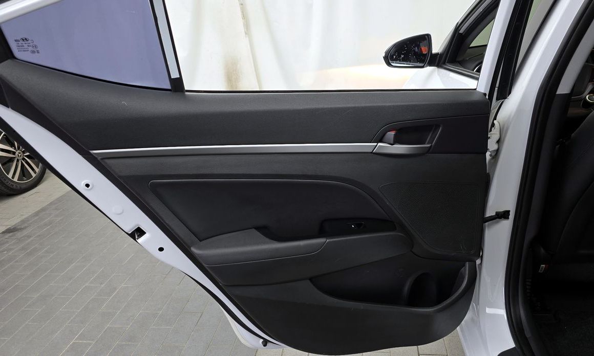 Hyundai AVANTE 2017
