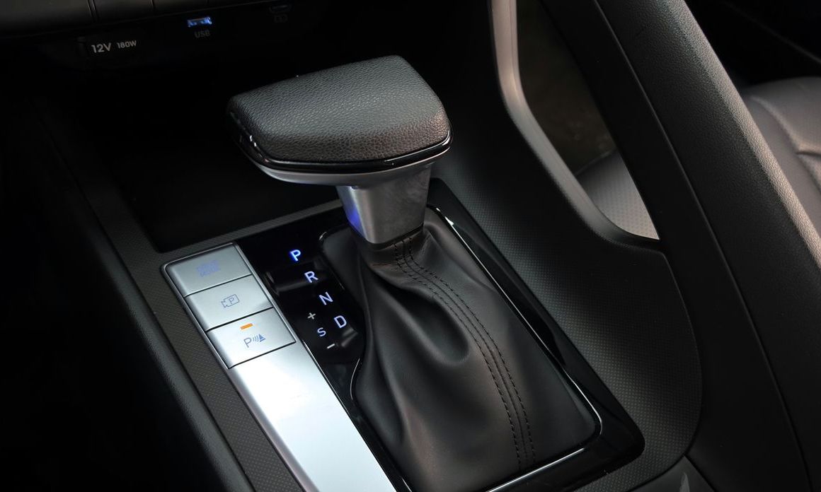 Hyundai AVANTE 2024