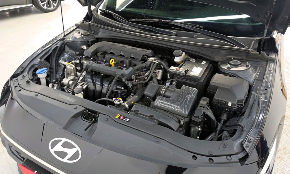 Hyundai AVANTE 2024