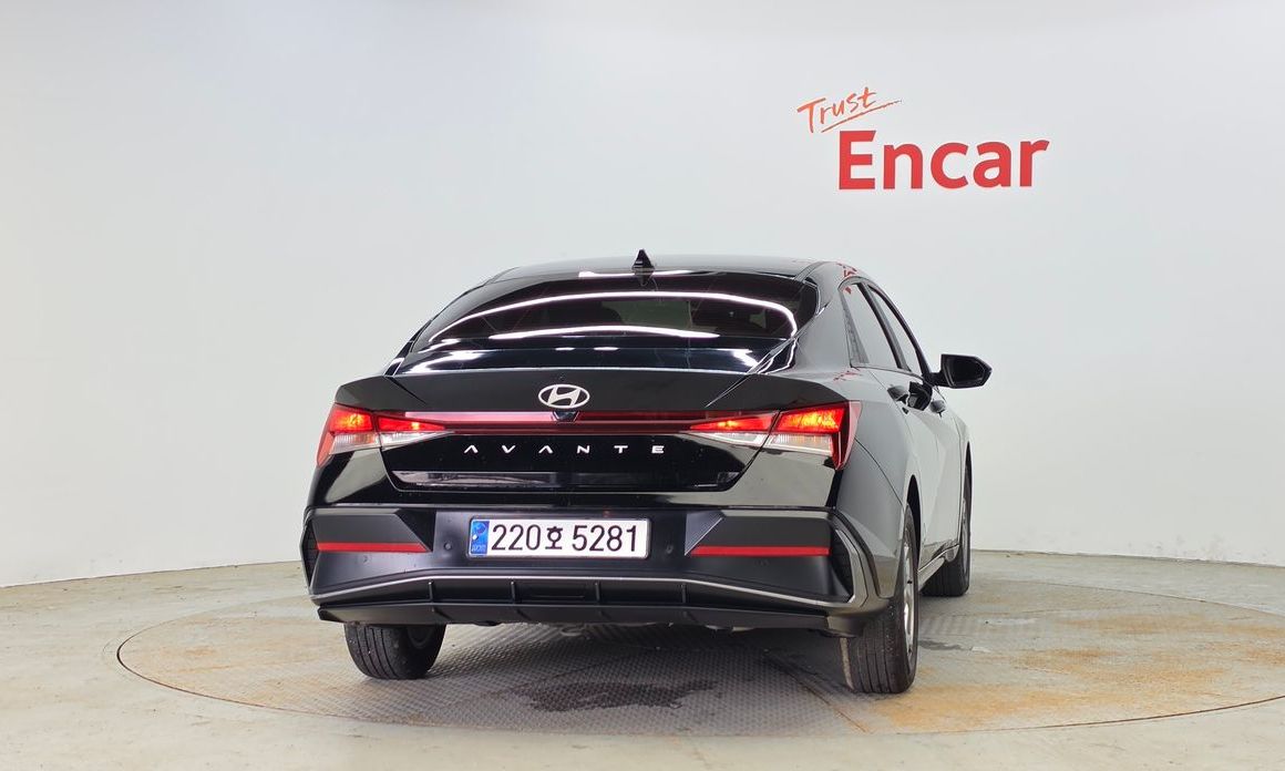 Hyundai AVANTE 2024