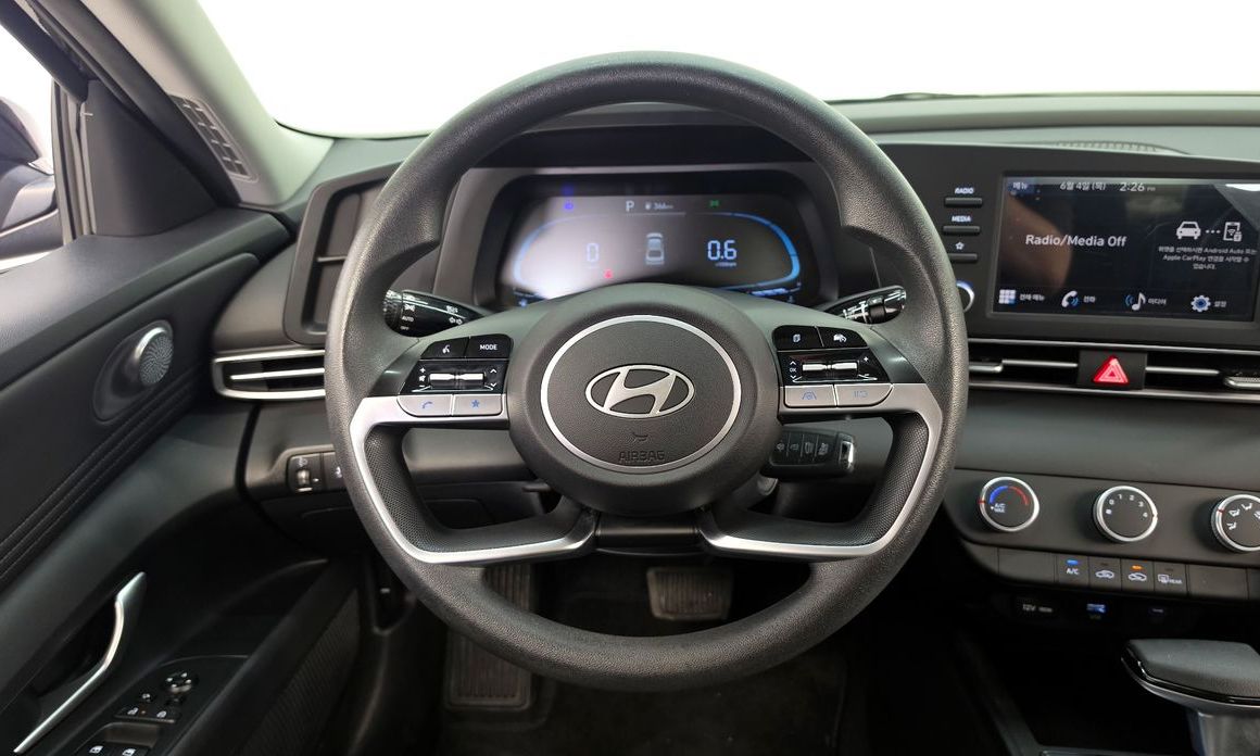 Hyundai AVANTE 2024