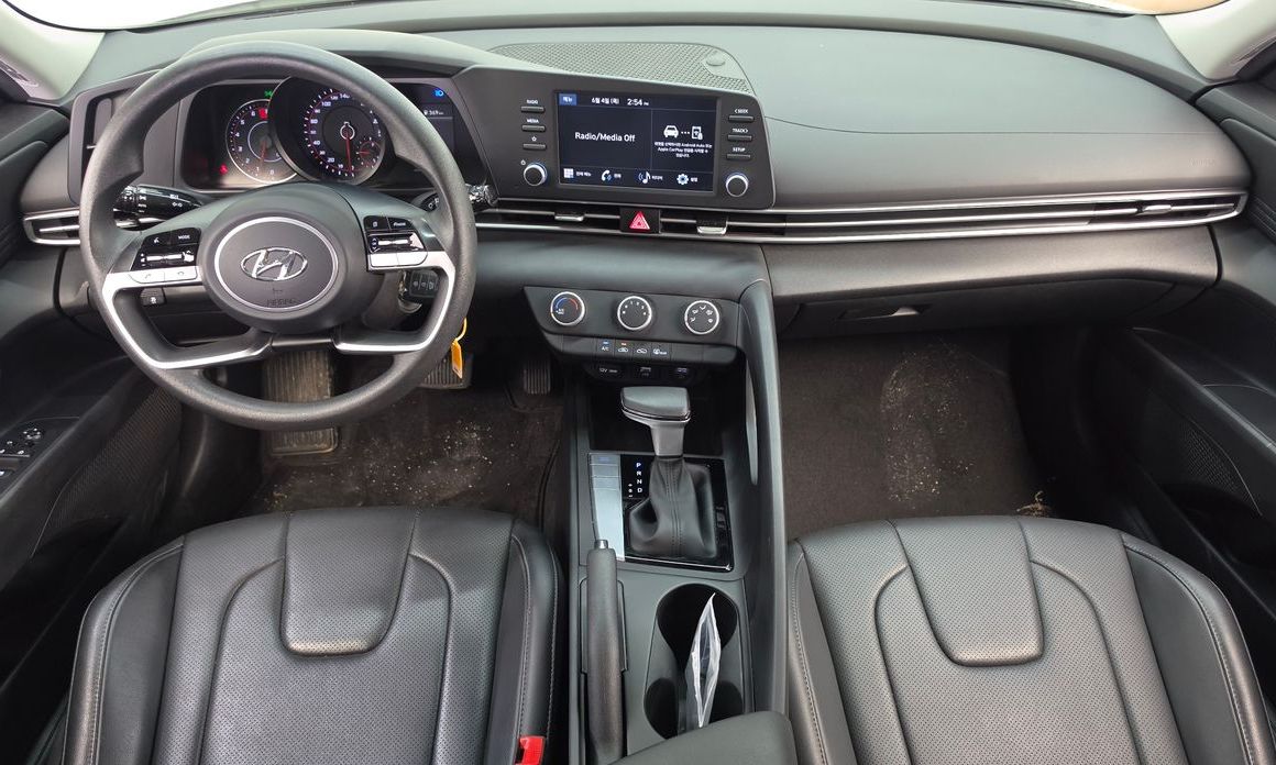 Hyundai AVANTE 2023