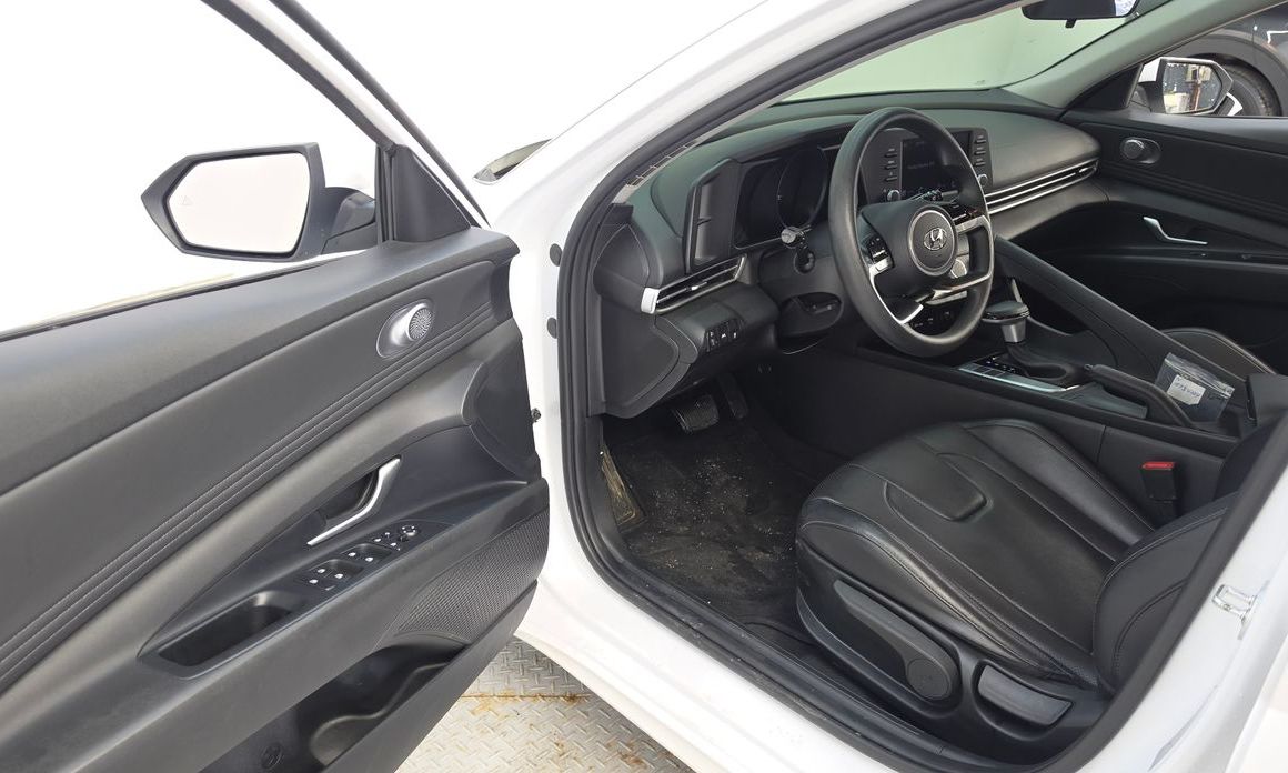 Hyundai AVANTE 2023