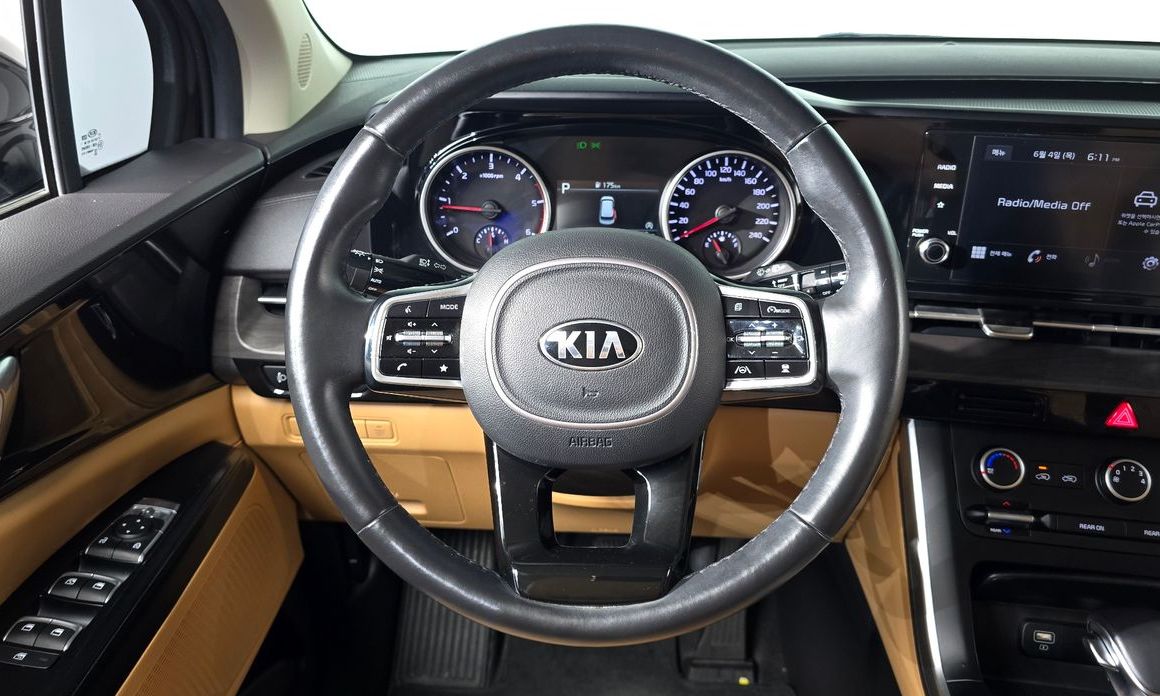 Kia Canival 2021