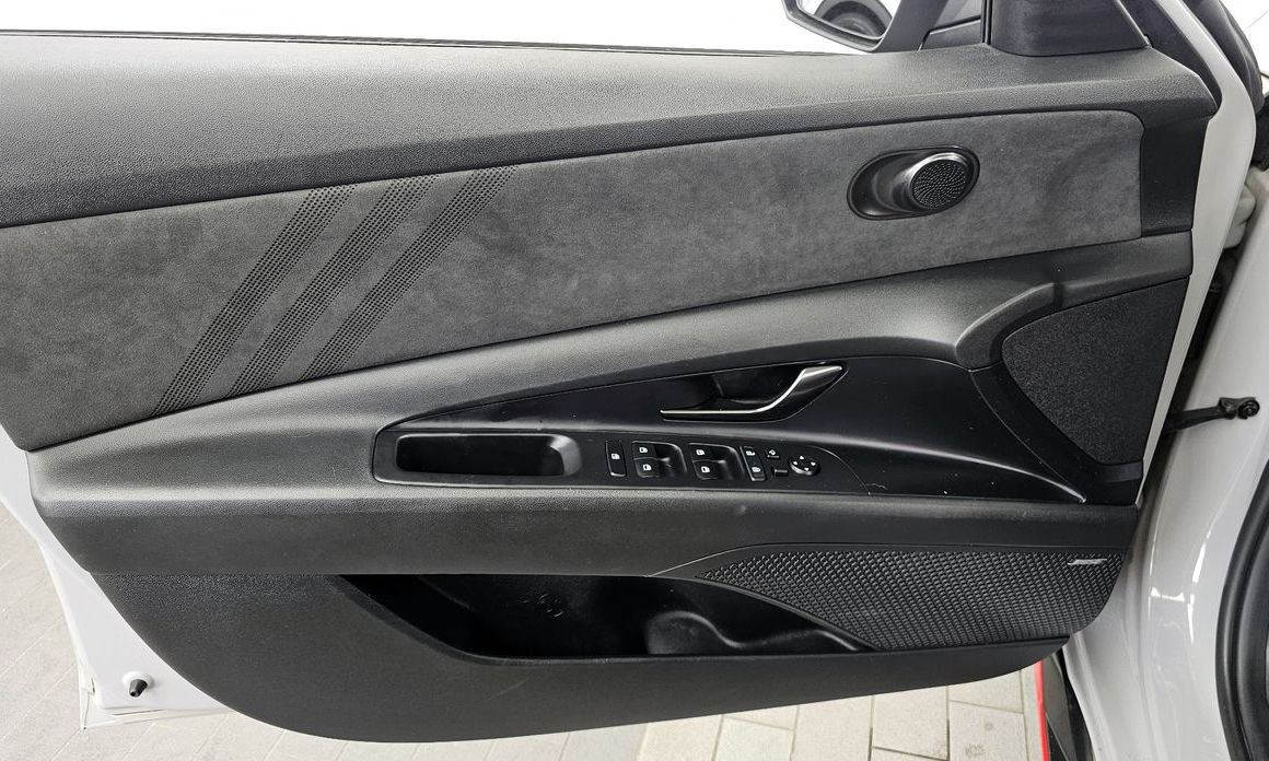 Hyundai AVANTE 2022