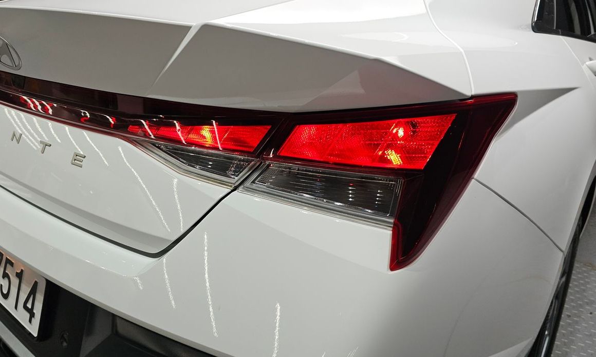 Hyundai AVANTE 2025