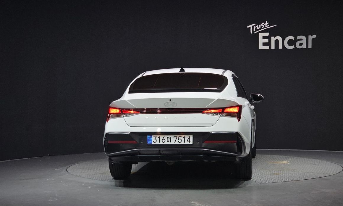 Hyundai AVANTE 2025