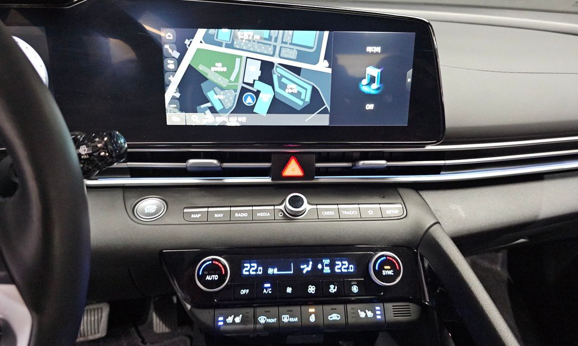 Hyundai AVANTE 2025