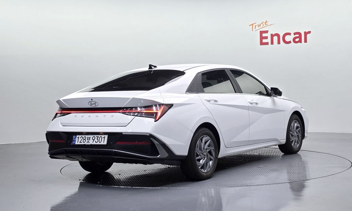 Hyundai AVANTE 2024