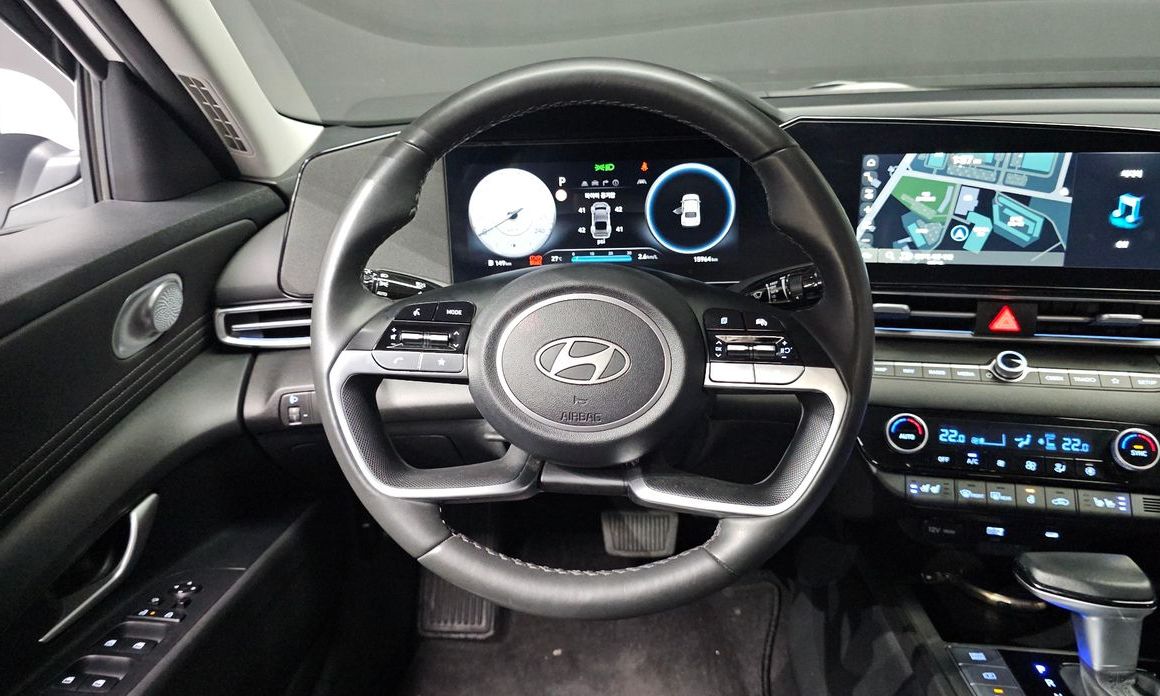 Hyundai AVANTE 2025