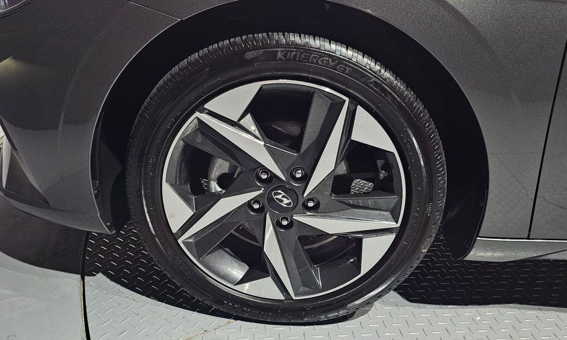 Hyundai AVANTE 2021