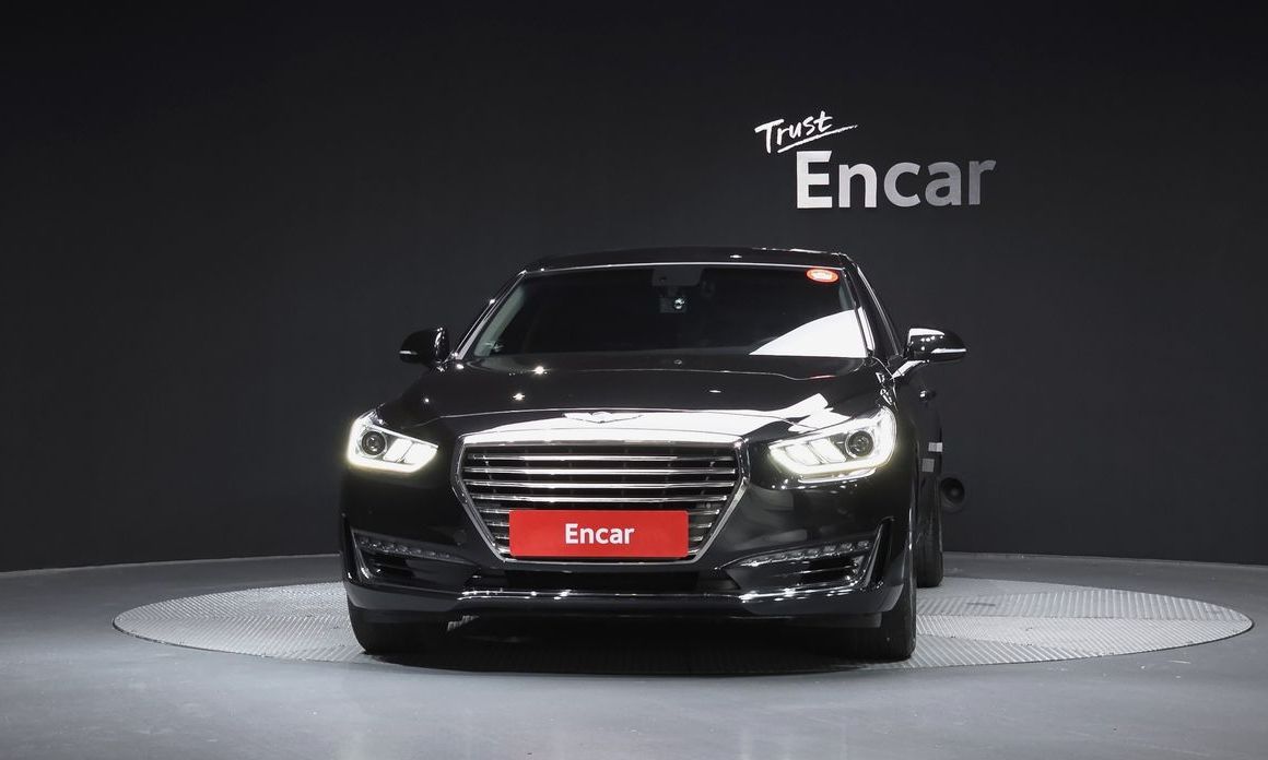 Genesis EQ900 2018