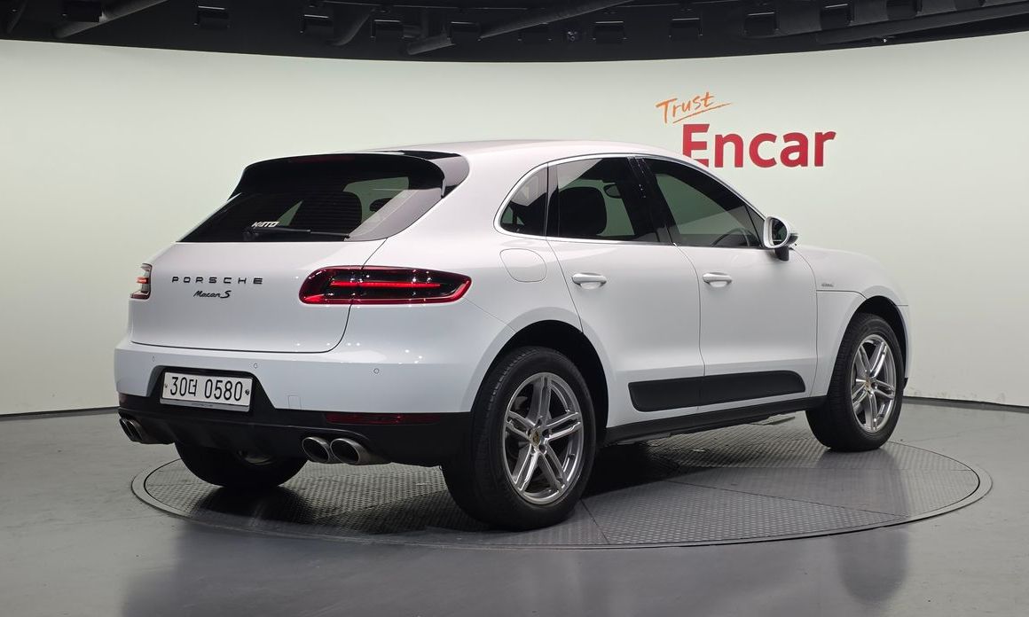 Porsche Macan 2015