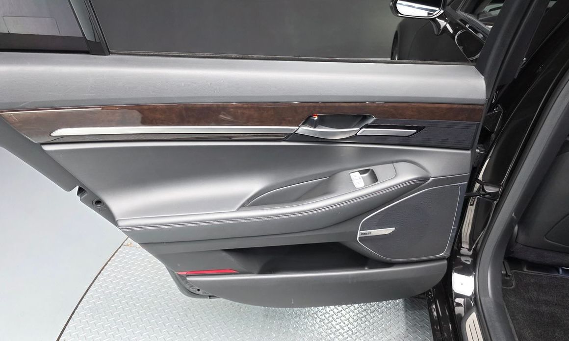 Genesis EQ900 2018